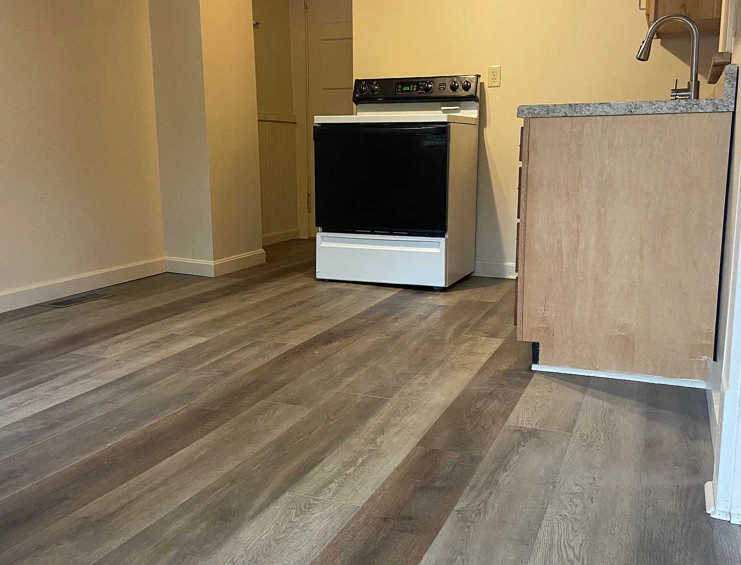 1 bed, 850 sqft, $790 — Photo 2