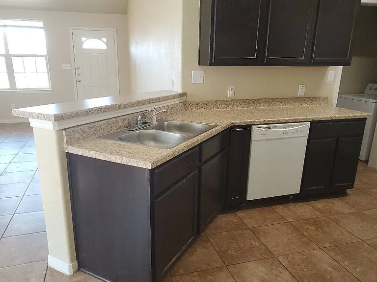 1207 Cavalry Ln #B — Photo 3