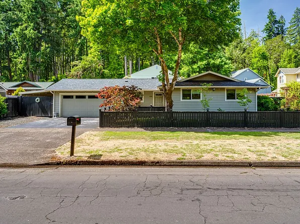 820 Martin St, Eugene, OR 97405