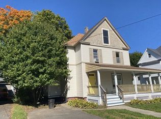 30 Myrtle Ave, Holyoke, MA 01040