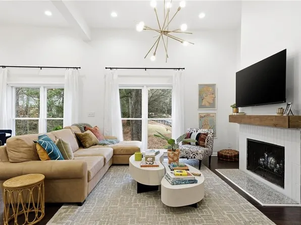201 Brandywine Cir, Sandy Springs, GA 30350
