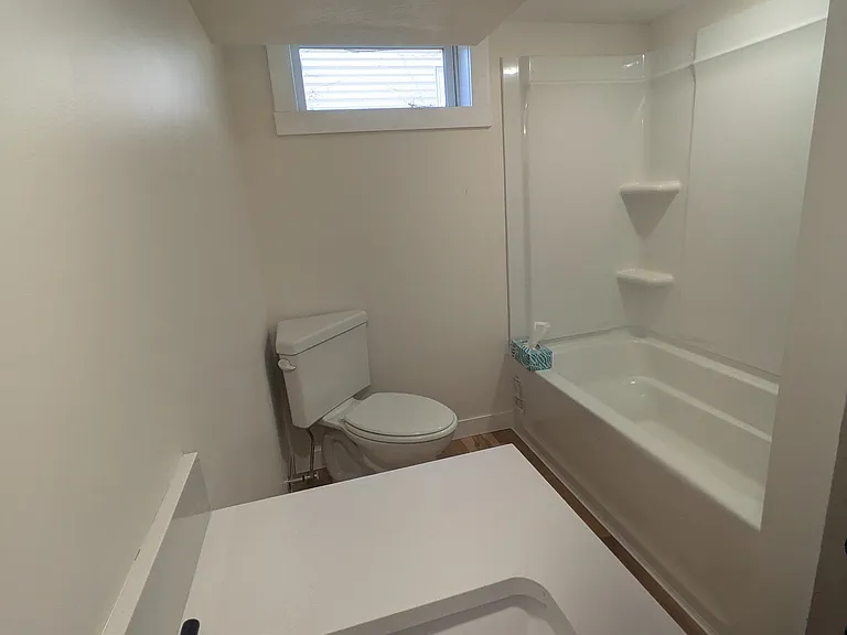 2305 S Glendale Ave — Photo 8