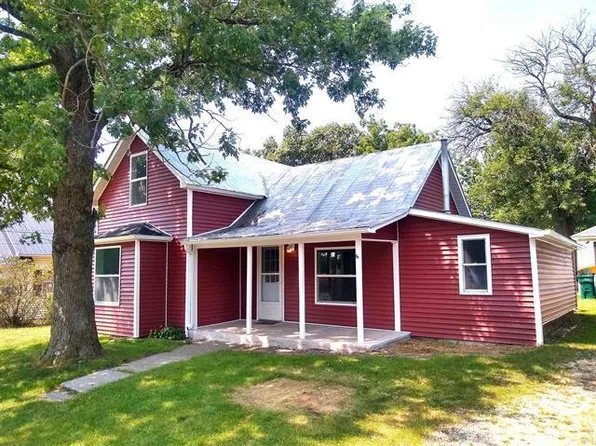 204 N High St, North Judson, IN 46366