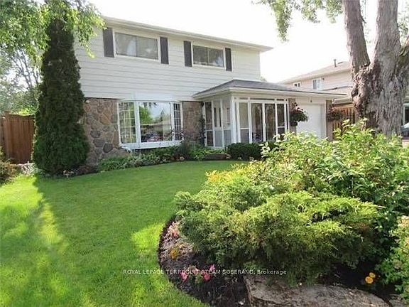 2nd image of 54 Roberts Cres
