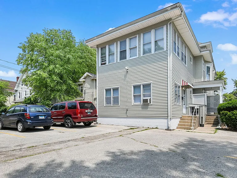 1301 Whittier Ave — Photo 4