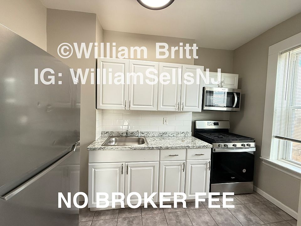 1st image of 9 Bentley Ave APT 11