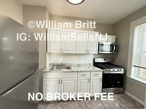 9 Bentley Ave Photo 1
