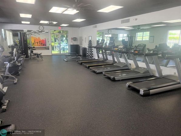 8961 NW 12th St, Fort Lauderdale, FL 33322