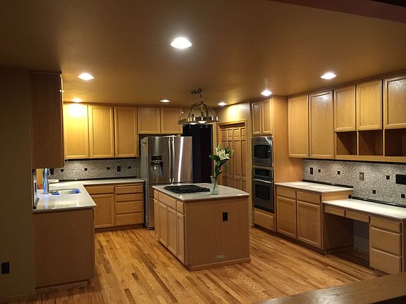 3rd image of 23334 NE 15th St