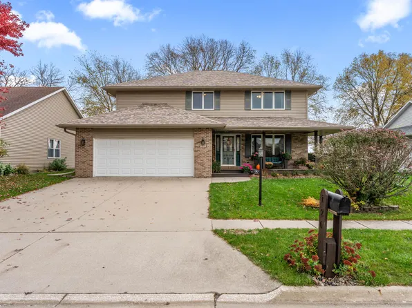 126 Summit Dr, Story City, IA 50248