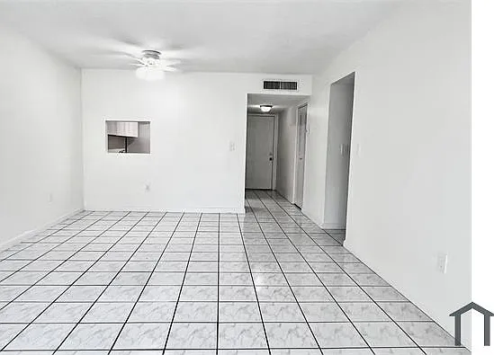 9828 N Kendall Dr — Photo 5