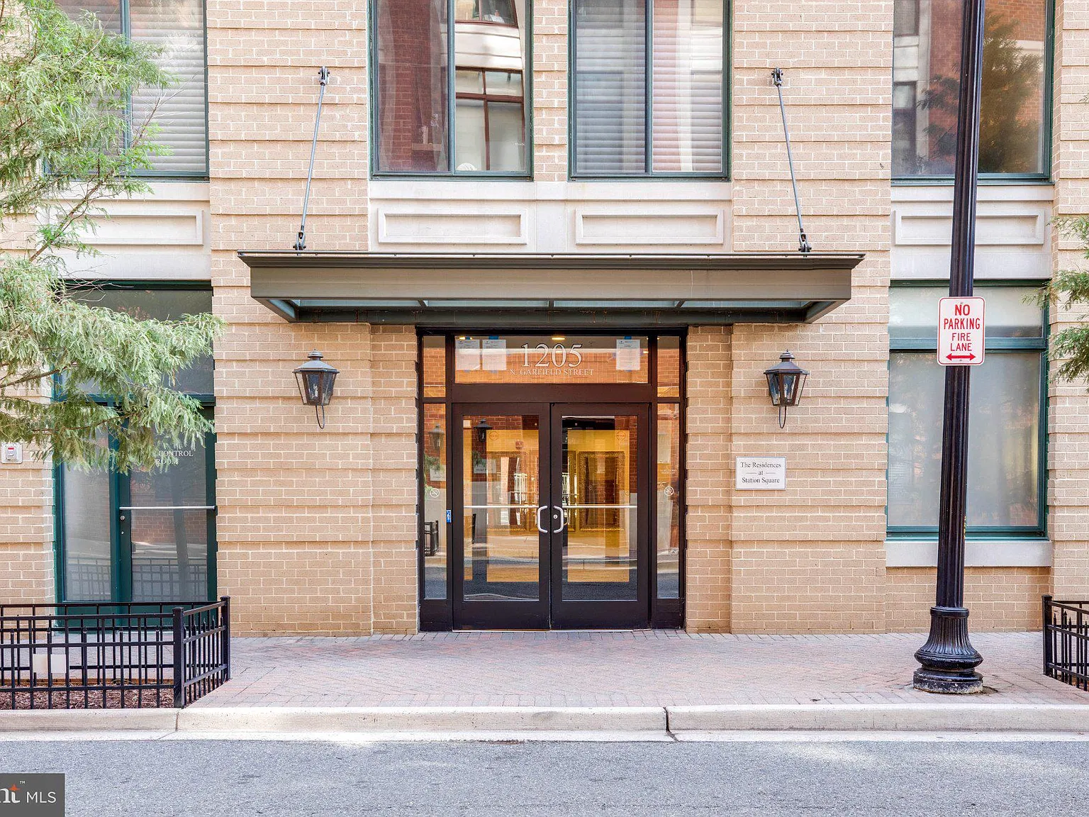 Station Square — Photo 2