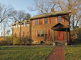 19 Walsingham St, Newton, MA 02462