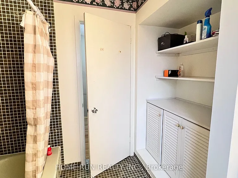 960 Cahill Dr W — Photo 21
