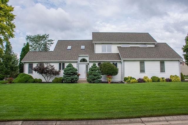 1st image of 2707 Huntington Pl