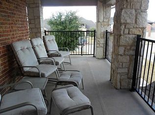 2919 N Camino Lagos, Grand Prairie, TX 75054