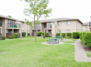 9850 Meadowglen Ln APT 252, Houston, TX 77042