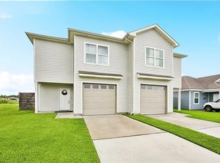 1045 Orange Blossom Ln, Harvey, LA 70058