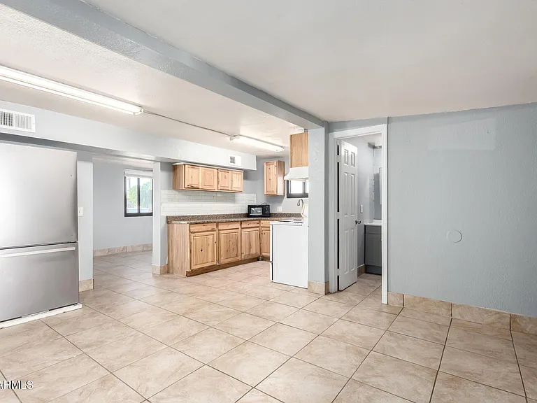 1920 W Tonto St #1 — Photo 8