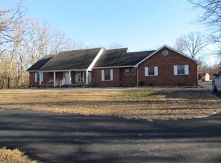 125 Country Club Dr, Marshfield, MO 65706