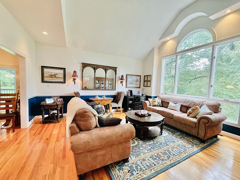 1474 Freeman Dr — Photo 21