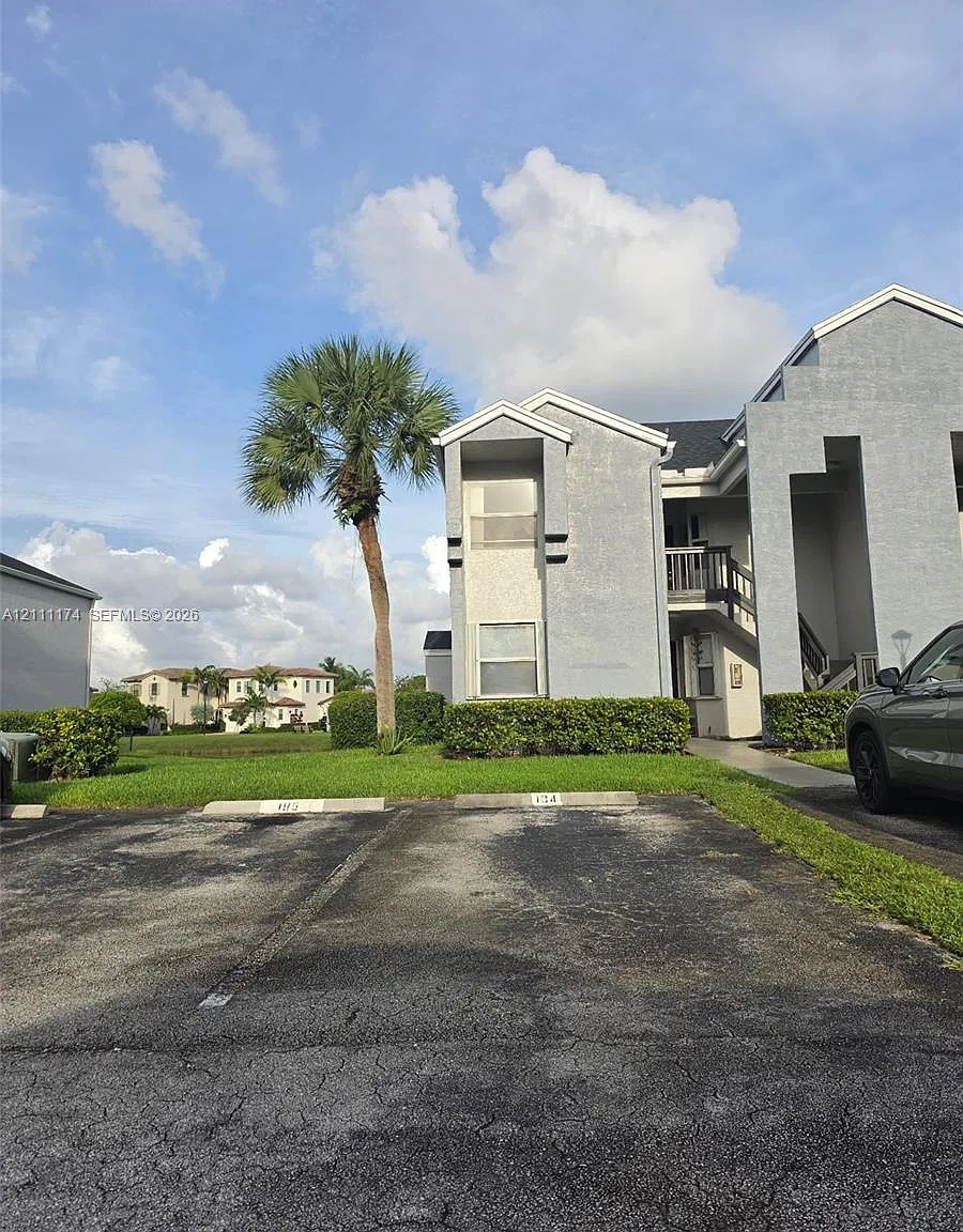 Fairway Greens Condo Home — Photo 1