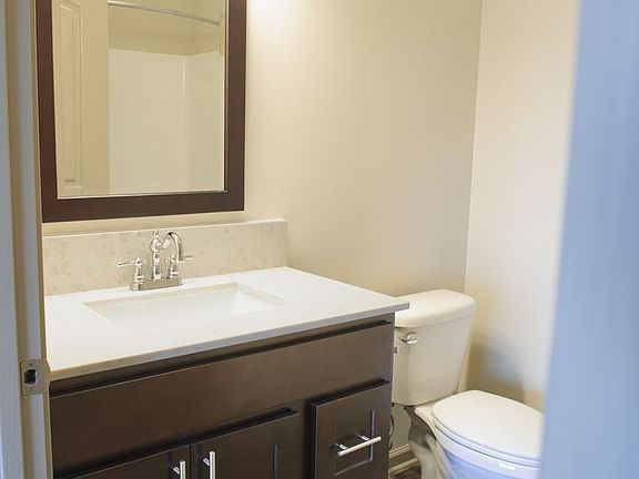 2nd image of 1607 Us 31w Byp APT 3B