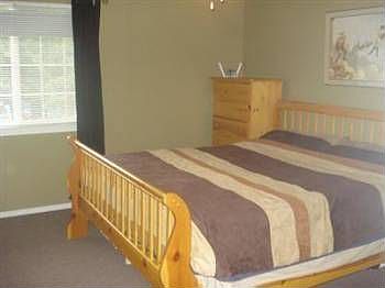 4th image of 2611 25th Avenue Ct SE