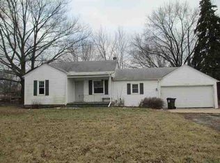 1025 W 53rd St, Davenport, IA 52806