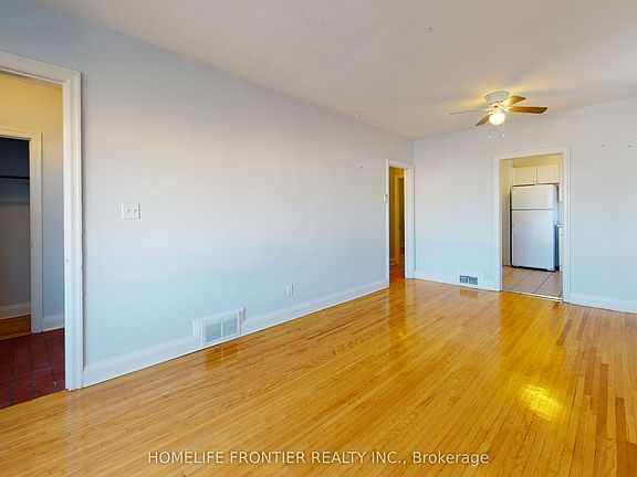 3rd image of 191 Queen St E