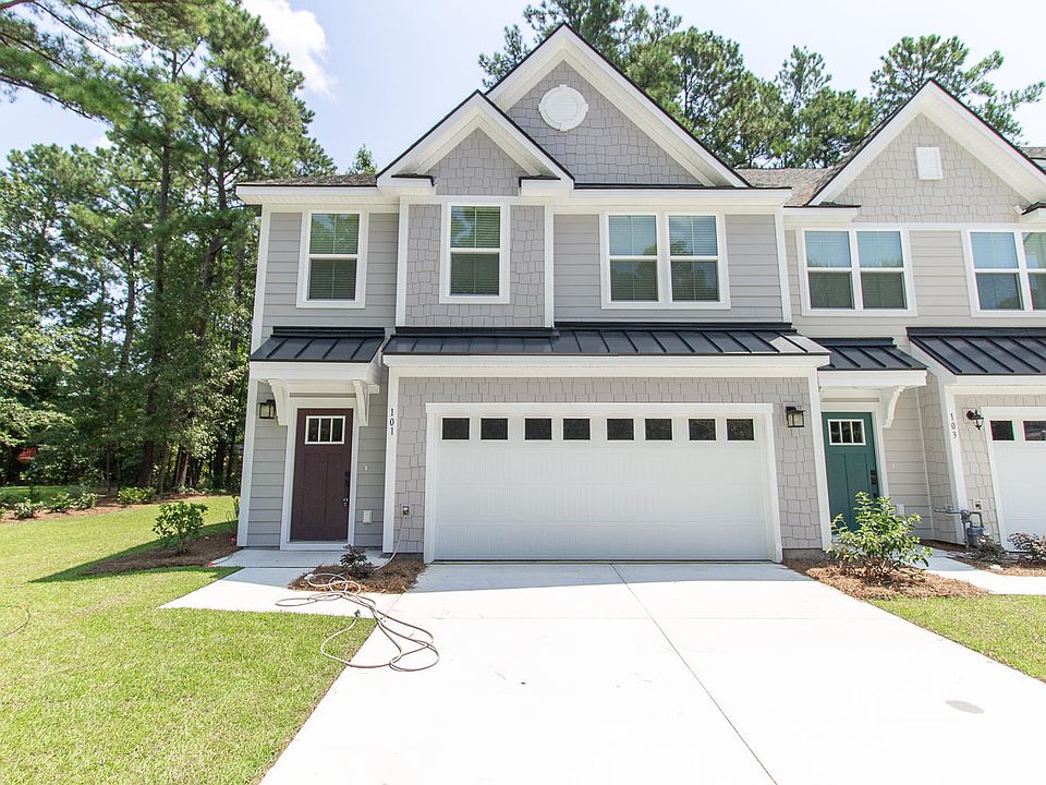 1st image of 101 Queen Palm Ct