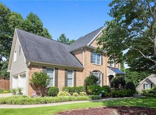 1910 Broadwell Oaks Dr, Alpharetta, GA 30004