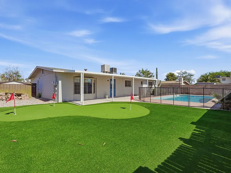 3215 S Kachina Dr — Photo 2