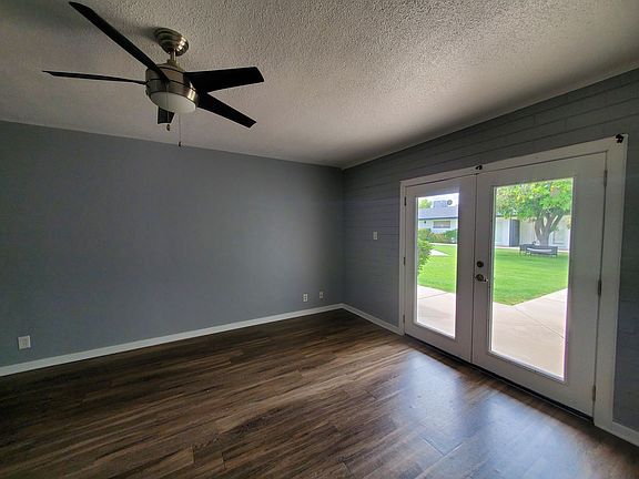 2nd image of 315 W 10th Pl APT 17