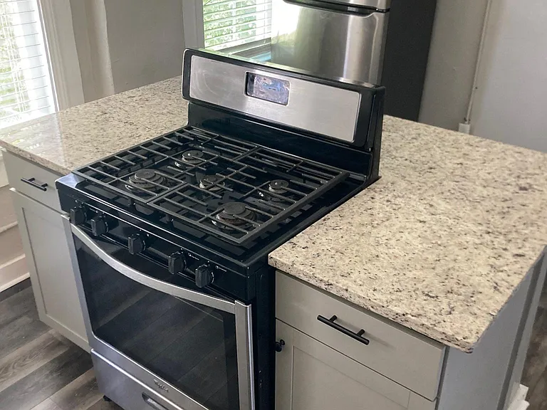 384 Edgewood Ave SE #UPPER — Photo 8