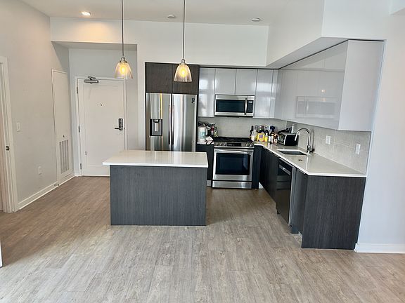 5th image of 14 Ward St #402