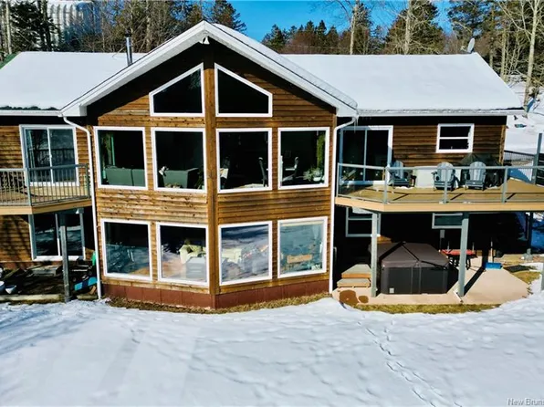 17 Bell Ave, Hampton, NB E5N 6R5