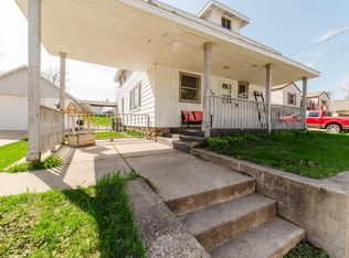 619 Myrtle St, Reedsburg, WI 53959