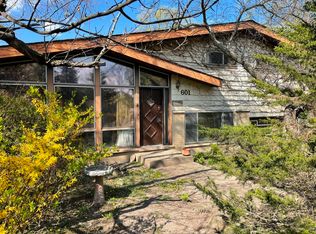 601 Fairway Dr, Glenview, IL 60025