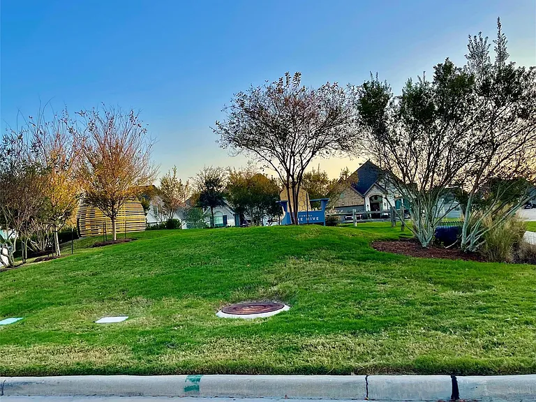 4334 Hemlock Grove Ln — Photo 40