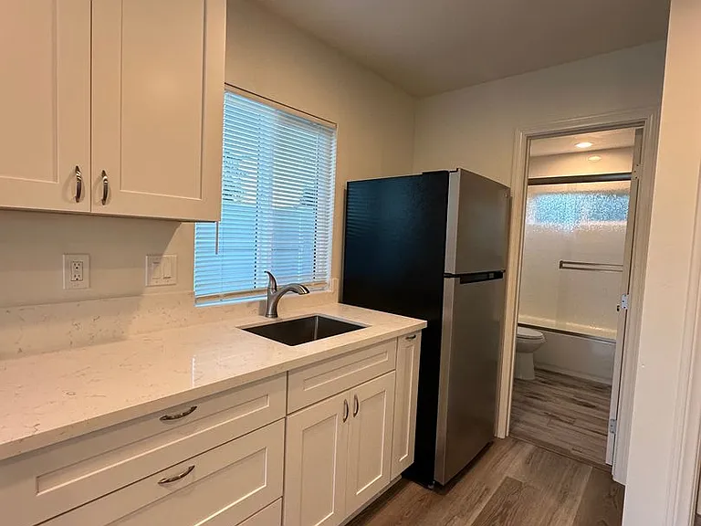 Egan Street Triplex — Photo 6