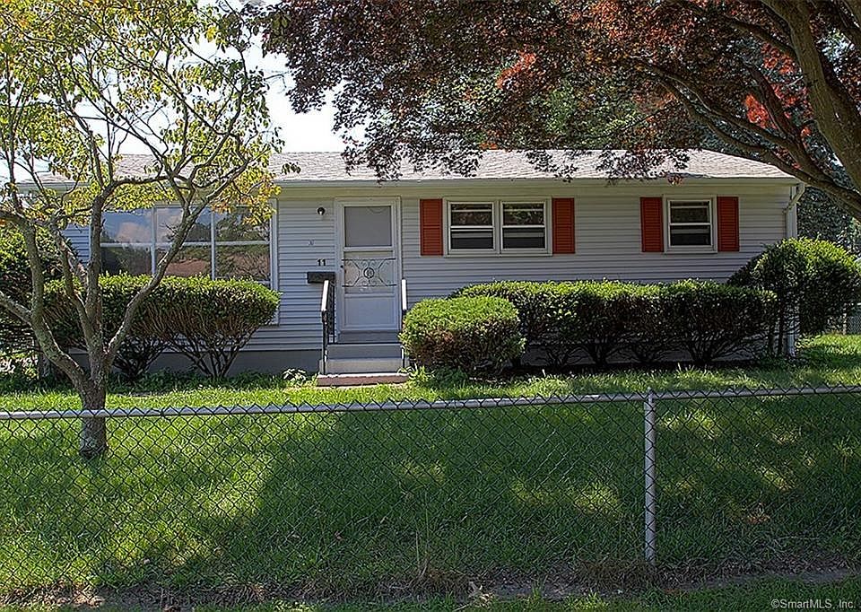 Exterior front picture of 11 Edwards Rd