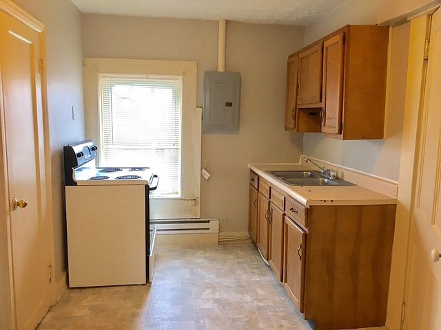 1st image of 120 1/2 Montgomery St