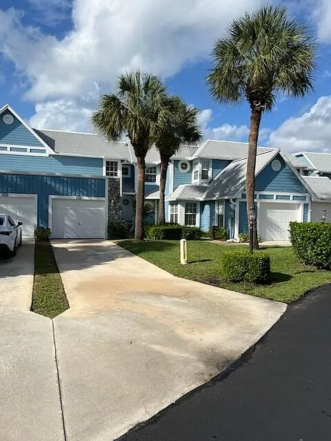 2 bed, 2.5 bath, 1431 sqft, $3,300 — Photo 2