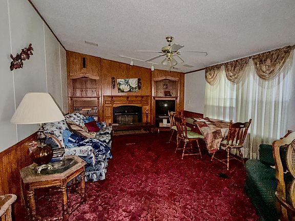 3rd image of 1843 Willow Lake Rd