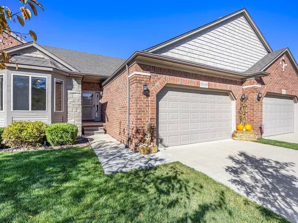 51119 Paxton Dr, Chesterfield, MI 48051