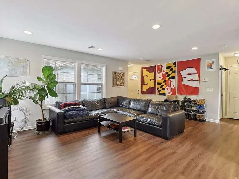3317 Bryant Ave S #2 — Photo 4