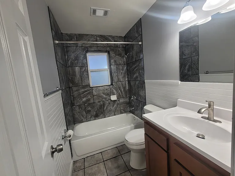 Bathroom1