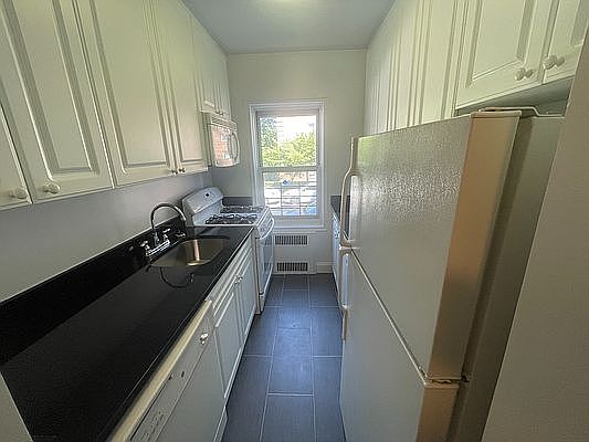 4th image of 72-36 112th St #1M