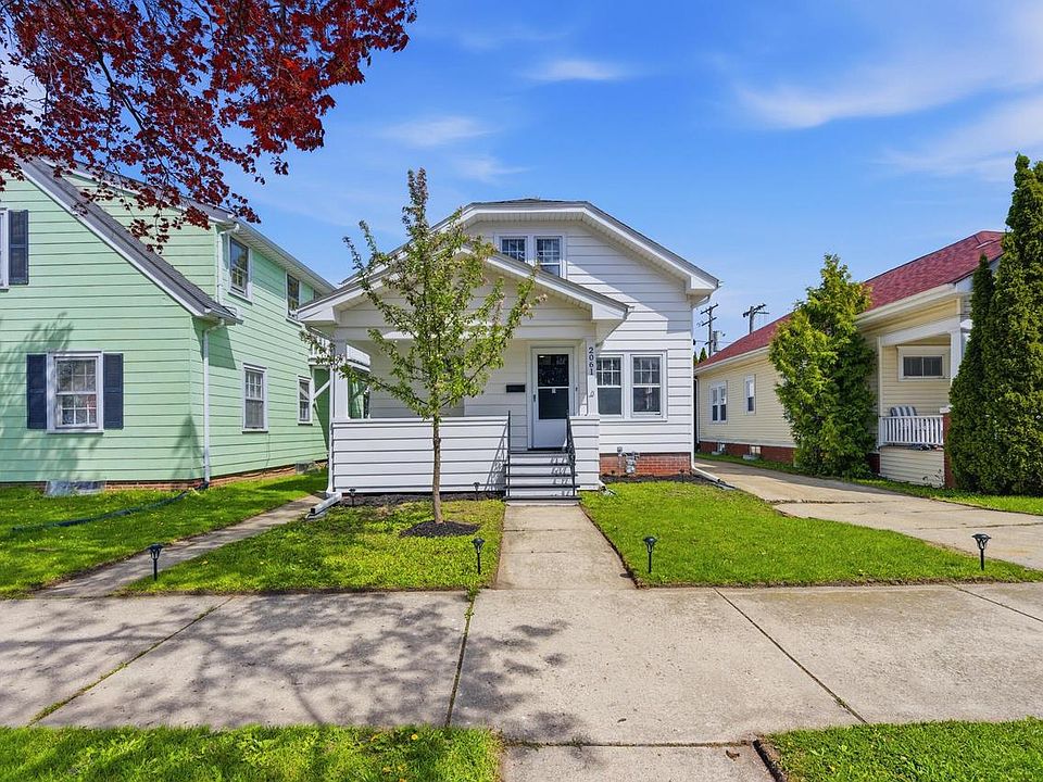 1st image of 2061 Blake AVENUE